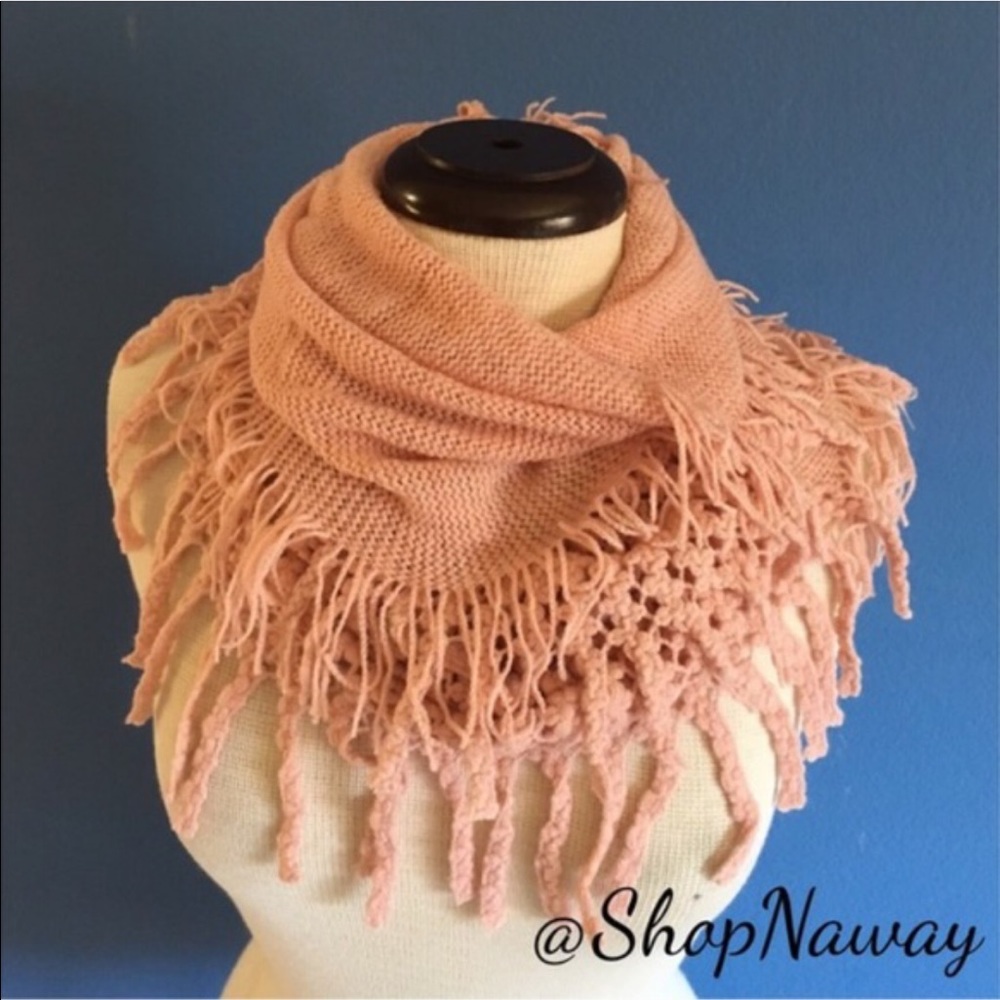 🆕 Two-Loop Knit Infinity Scarf (Pink)